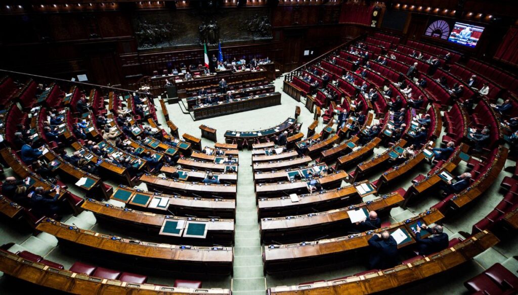 Manovra: per errore approvato emendamento da 450 milioni di euro