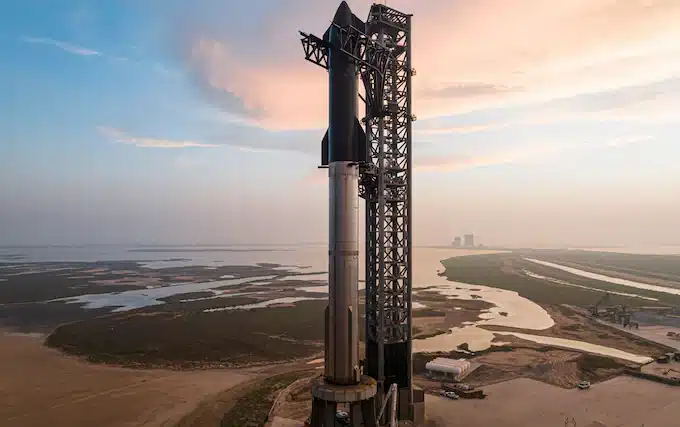 SpaceX di Elon Musk pronto per il volo di debutto