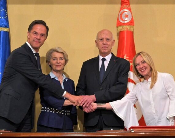 L'UE firma un accordo da 1 miliardo di euro con la Tunisia per contribuire ad arginare la migrazione irregolare