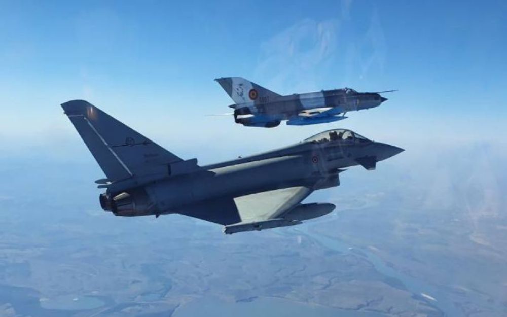 Caccia italiani intercettano jet russi sul Baltico mentre tensione e droni minacciano la pace in Ucraina
